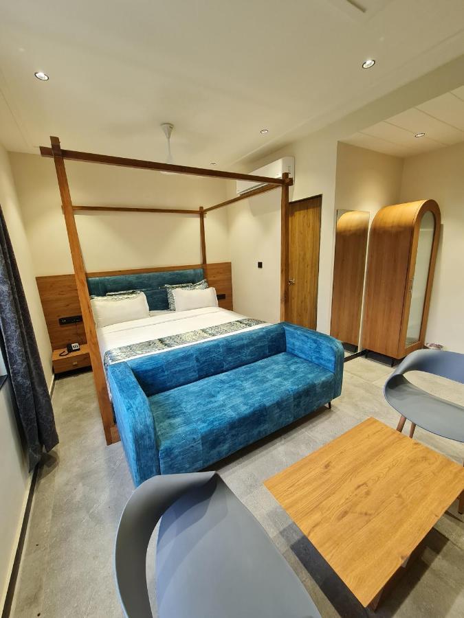 Hotel Nova Palm Rajkot Ngoại thất bức ảnh
